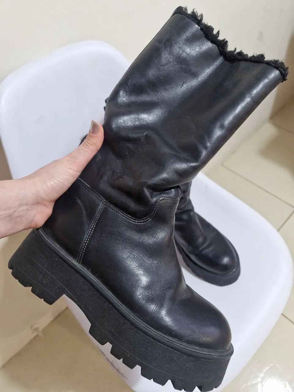 Bota arezzo couro 34