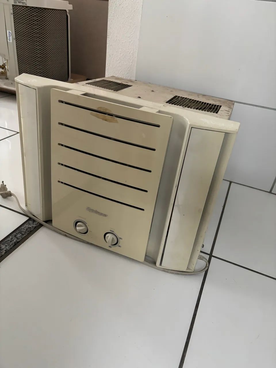 Ar condicionado de janela 127 volts  - Foto 4