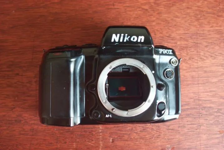 完動品 Nikon F90X AF 28-105 F3.5-4.5D MF-26 Câmera anlógica Nikon F90X (com foco automático) - Câmeras e