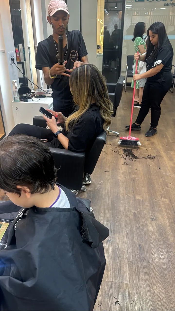 Oportunidade para manicure