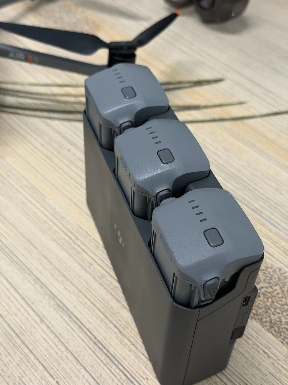 DJI Air 3s - Combo FlyMore - Foto 2