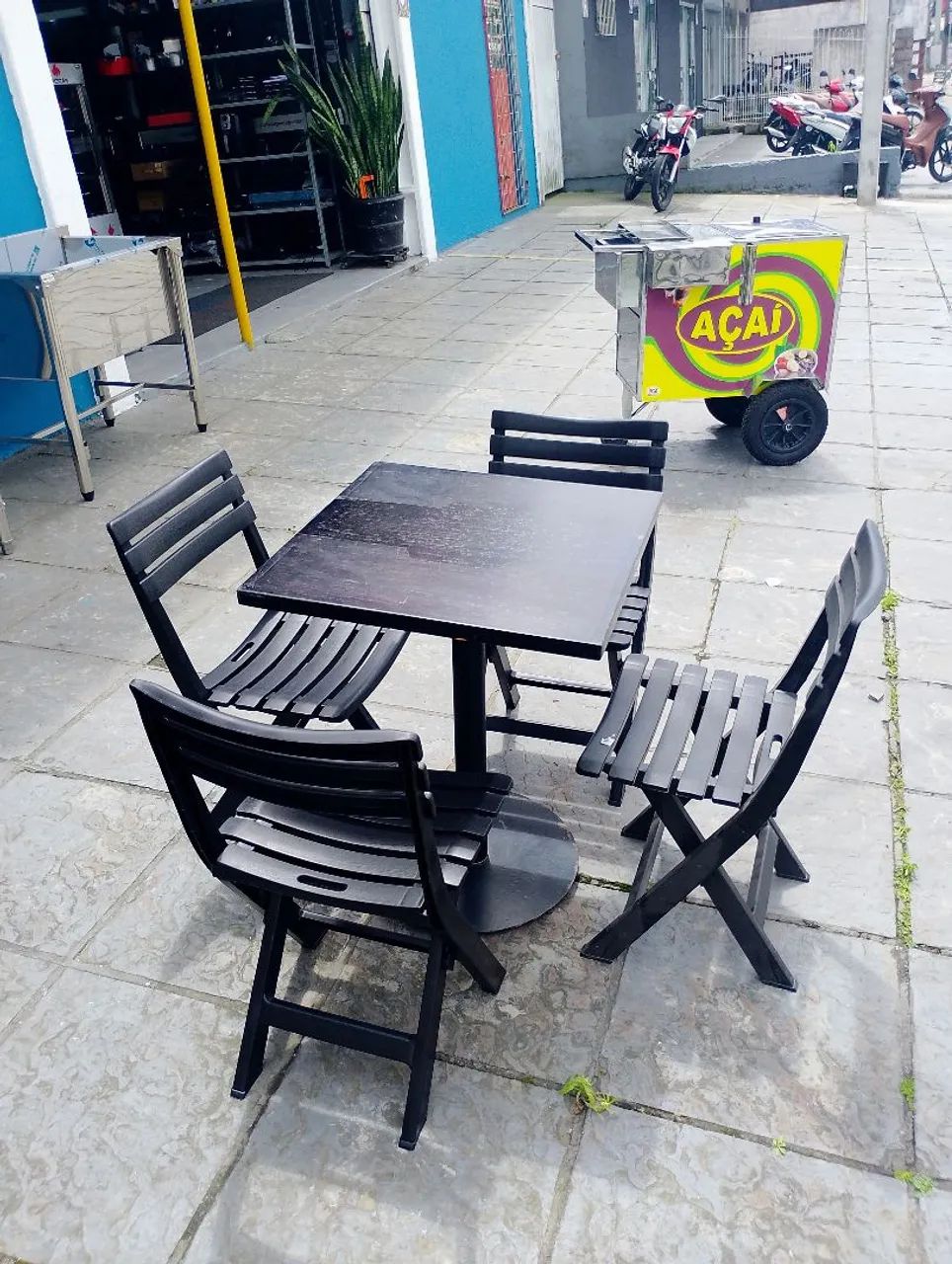 Conjunto Mesa + 4 cadeiras