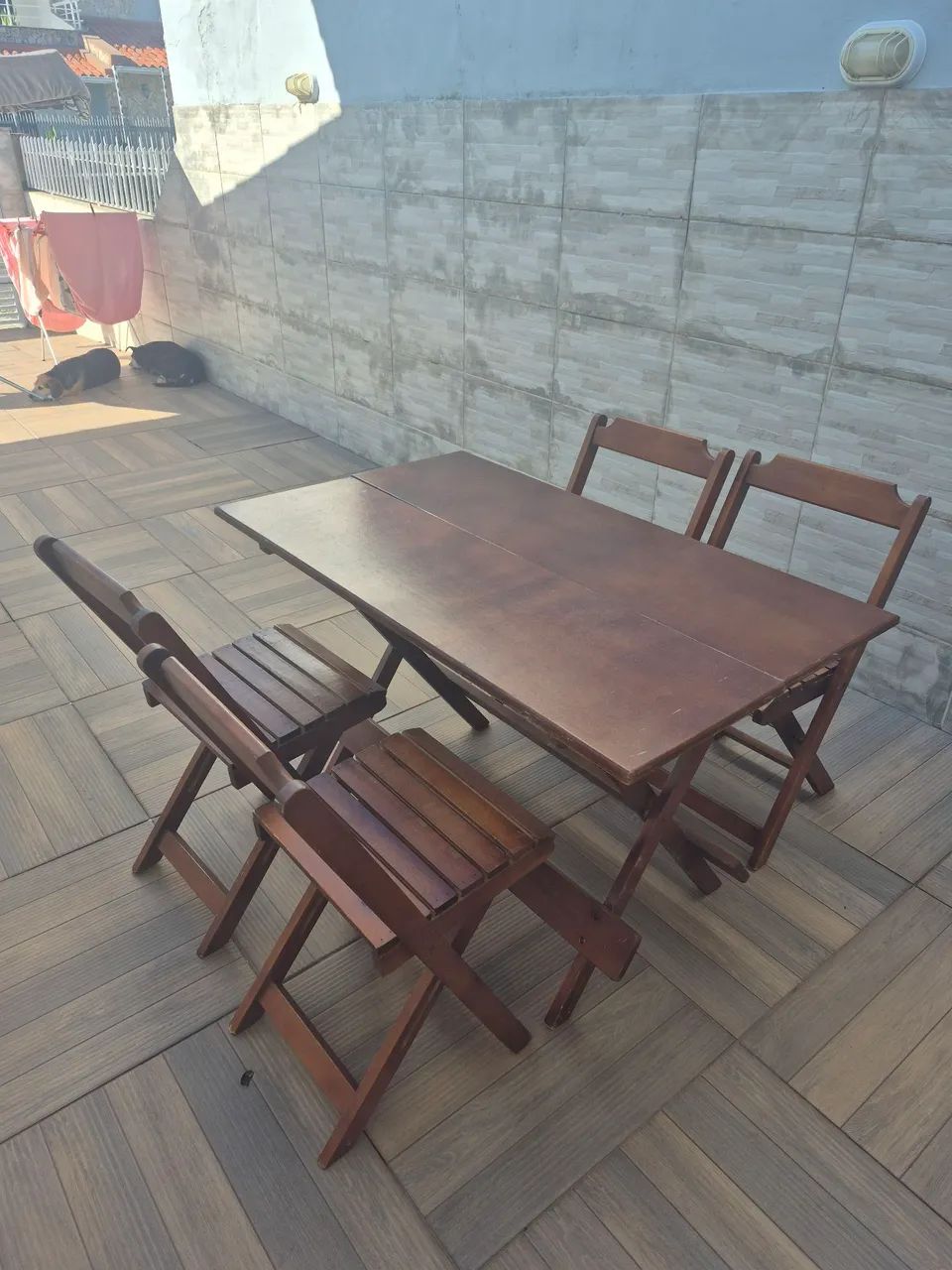 Mesa de Madeira com 4 cadeiras - Foto 4