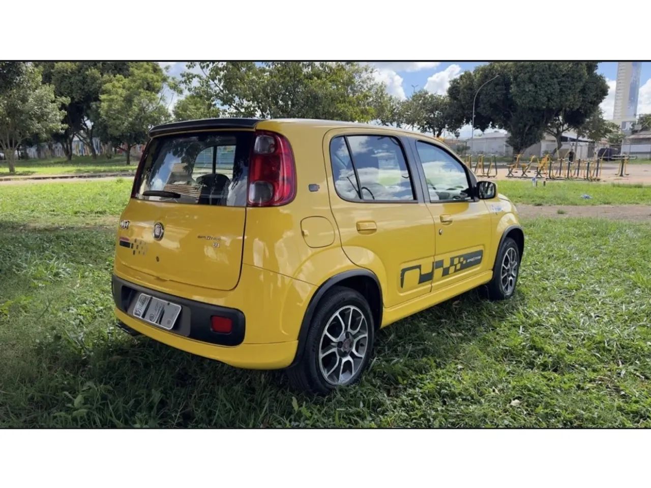 Fiat Uno Sporting 1.4 EVO Fire Flex 8V 2P 2012 - Foto 4
