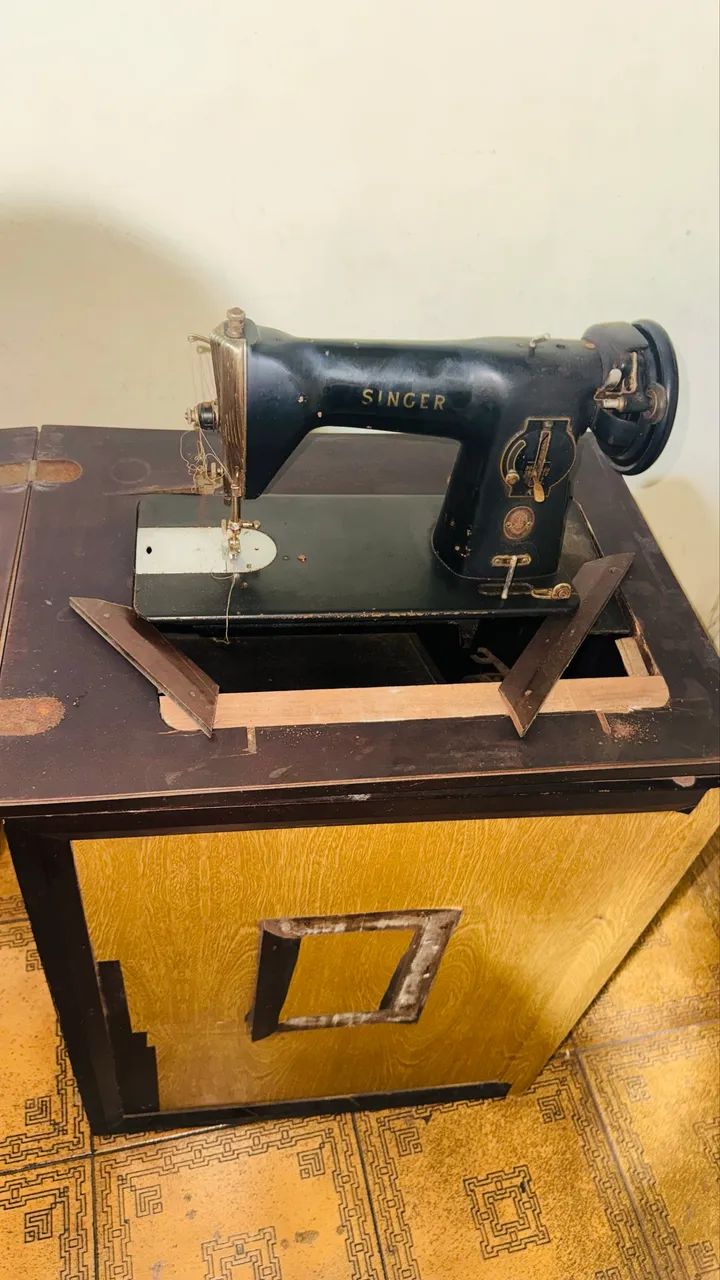Máquina de costura Singer - Foto 4