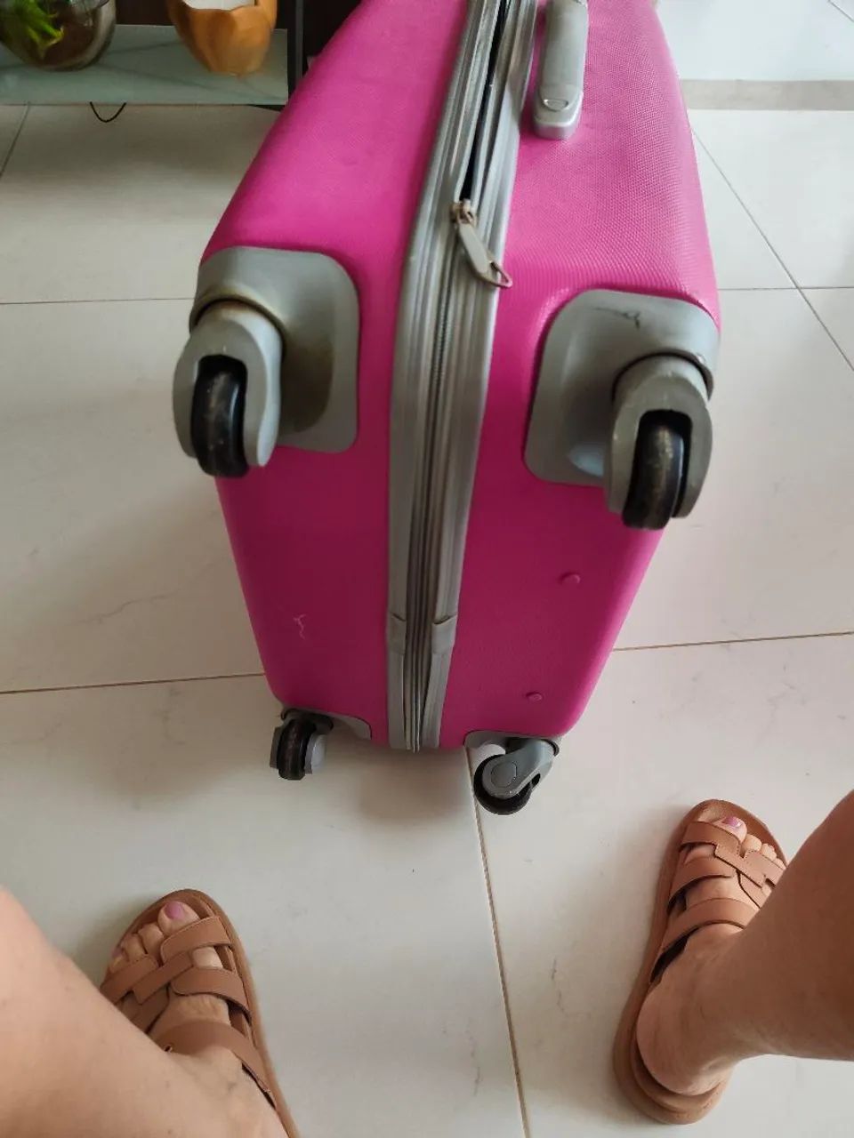 Oportunidade 85,00 mala 23 kg  4 rodas  - Foto 2