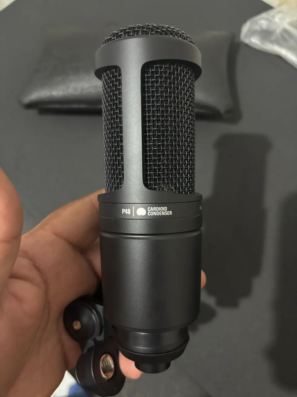 Vendo microfone para studio áudio técnica  - Foto 4