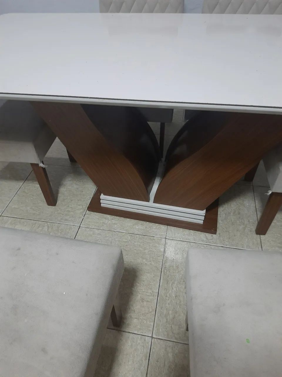 Mesa de jantar 6 cadeiras