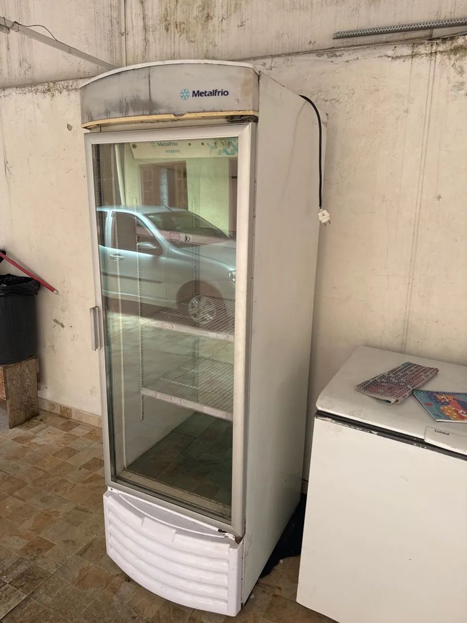 Geladeira expositora metalfrio 497L - Geladeiras e Freezers
