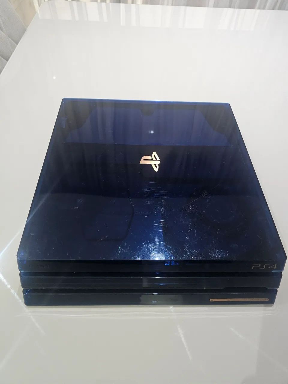 Playstation 4 Pro 500 million Limited Edition - Foto 5