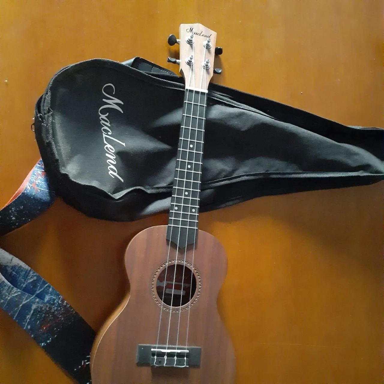 Ukulele - Foto 2