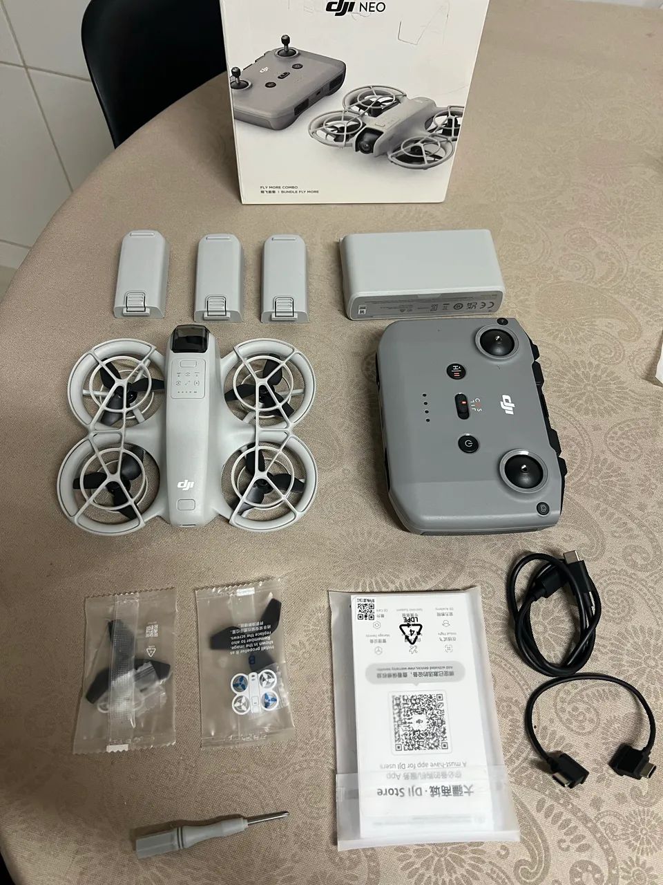 Drone DJI NEO FLY MORE COMBO