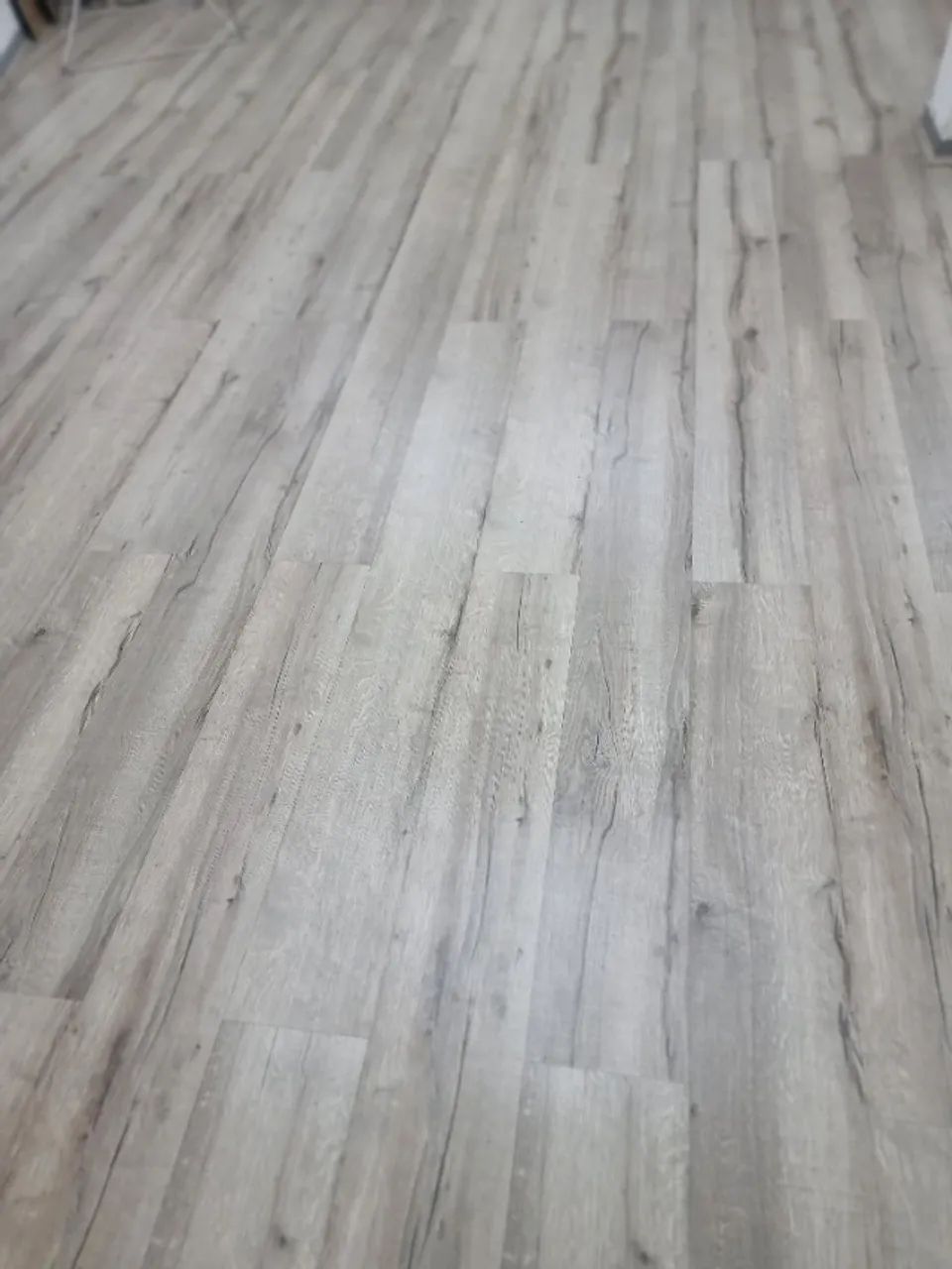 Vendo piso laminado premium ac5 prova d agua ( 70 m2)