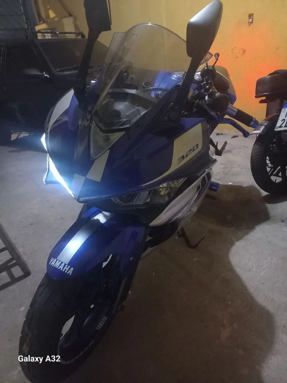 YAMAHA R3  - Foto 2