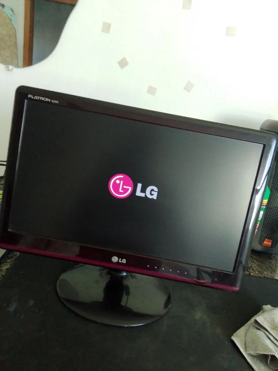 Monitor LG flatron E2050