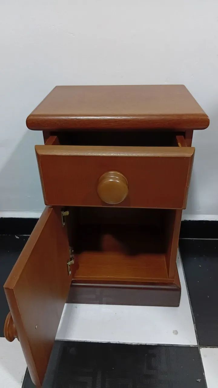 Mesa de Cabeceira em Madeira Maciça (Criado-Mudo) - Foto 2