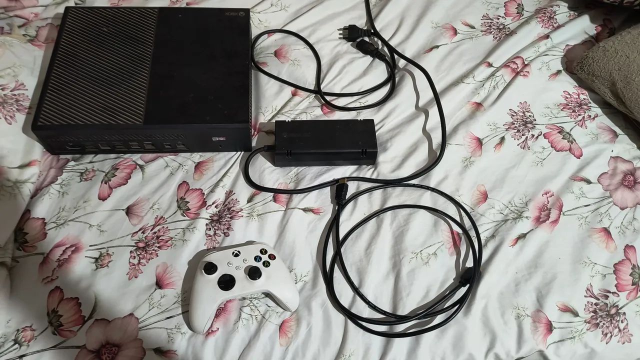 XBOX ONE - Em ótimo estado e funcionando perfeitamente. - Foto 4