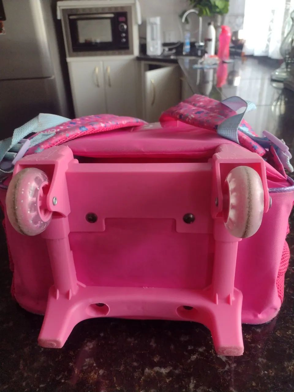 Mochila de rodinhas Stich feminina  - Foto 4