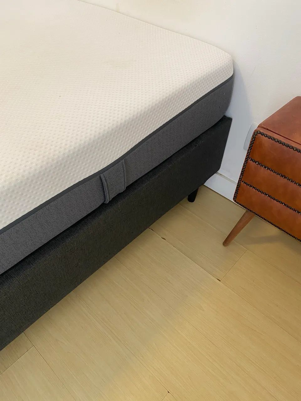 Vendo cama + colchão Emma Original valor de 2600,00 WhatsApp * - Foto 4