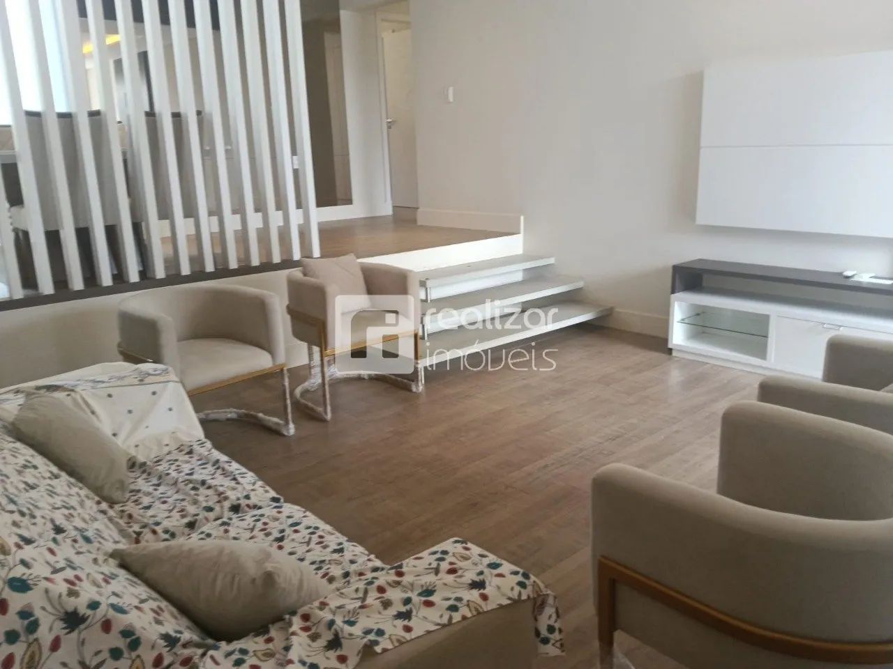 Casa de 2 suites e escritorio em condominio fechado no bairro Cacupe em Florianópolis