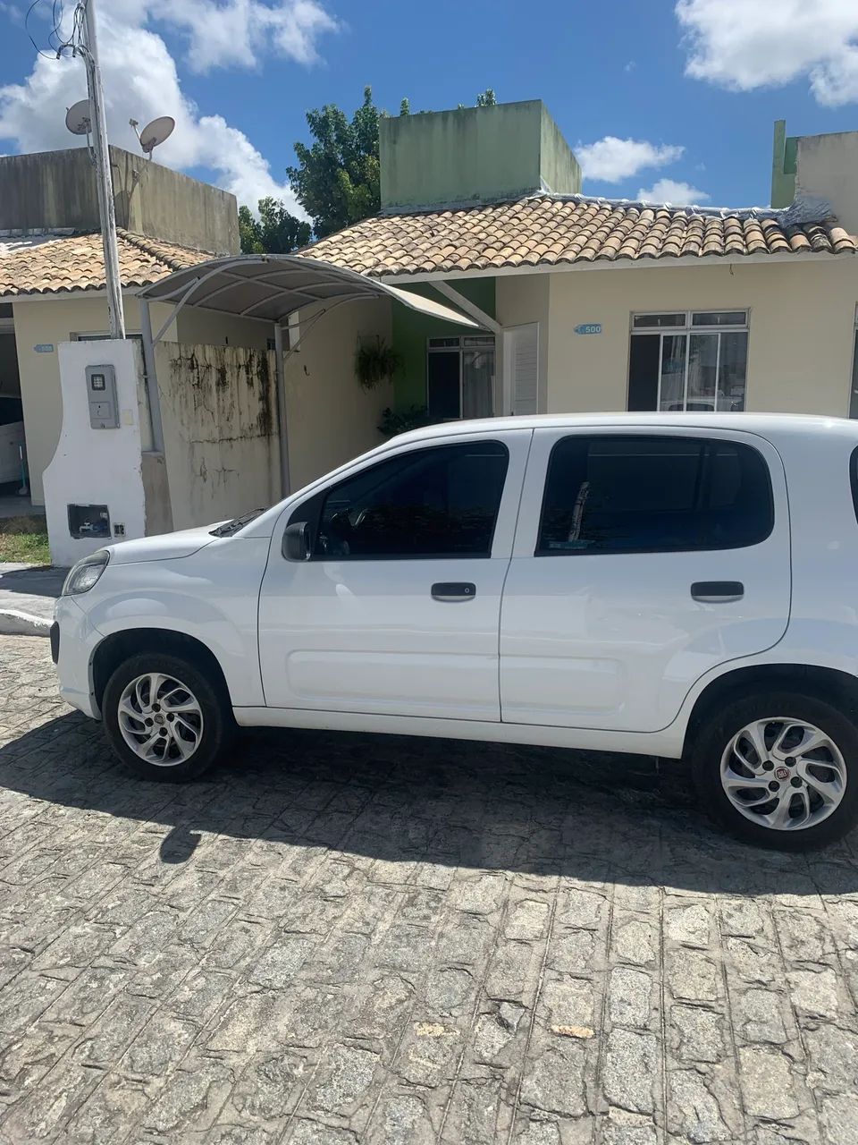 Fiat Uno Drive 1.0 Flex 6V 5P 2018 - Foto 4