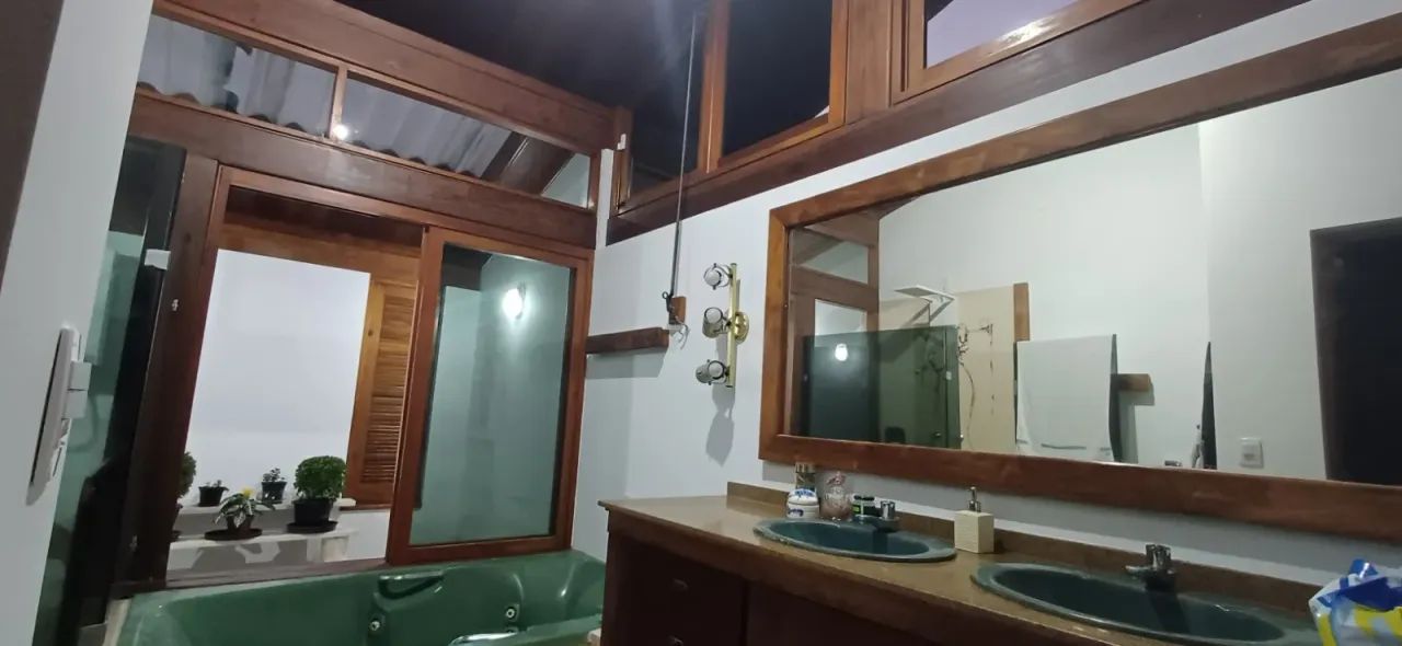 Casa para venda com 313 metros quadrados com 4 quartos - Foto 2