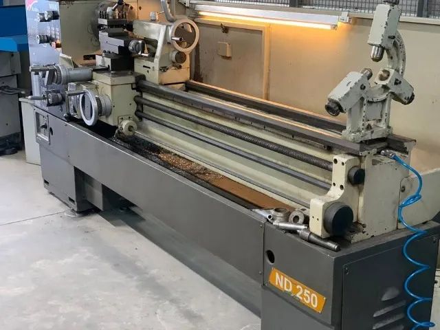 Torno Mecânico Nardini ND 250 - 500 x 1500 mm - Máquinas para
