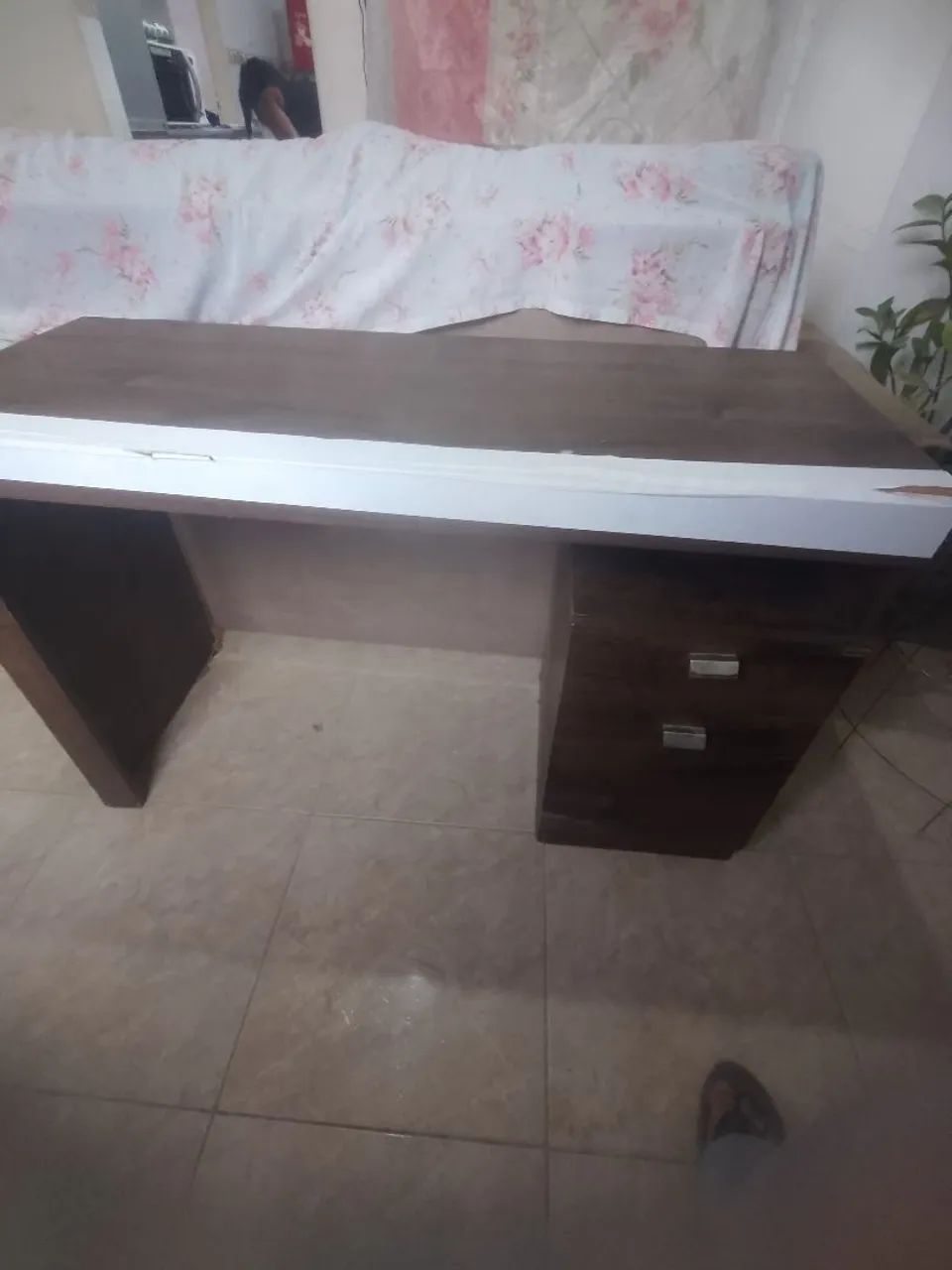Vendo uma Escrivaninha ideal para estudar  - Foto 3