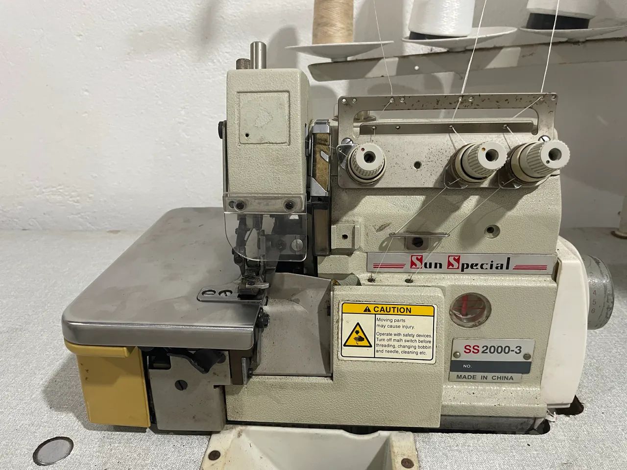 Máquina overlock industrial  - Foto 4