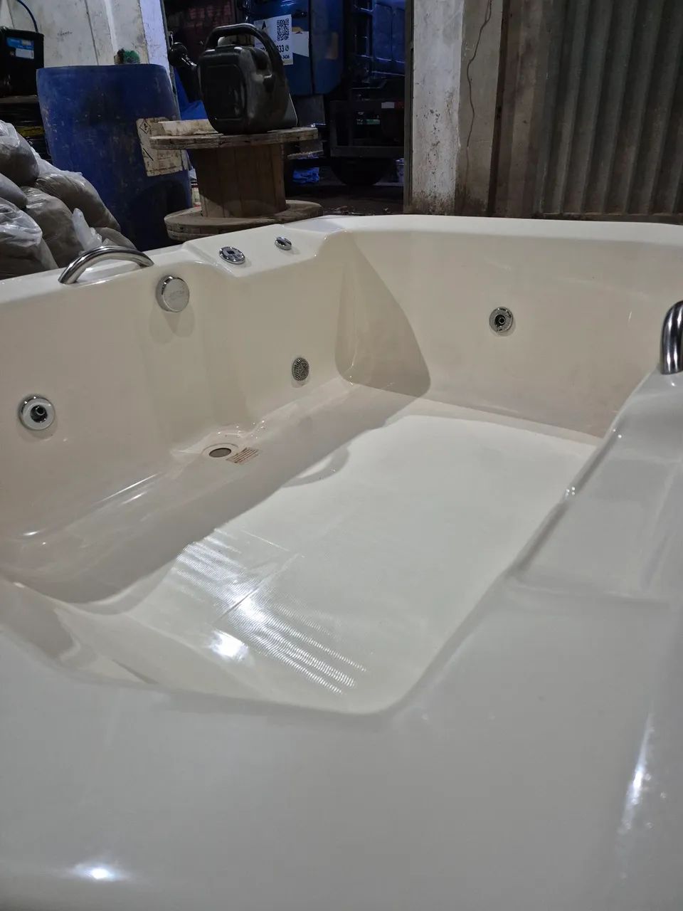 Vende-se Banheira de Hidromassagem Astra - Foto 3