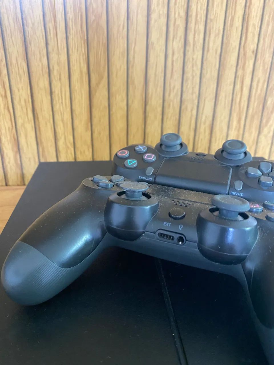 PS4 com 2 controles e 5 jogos de mídia digital  - Foto 3