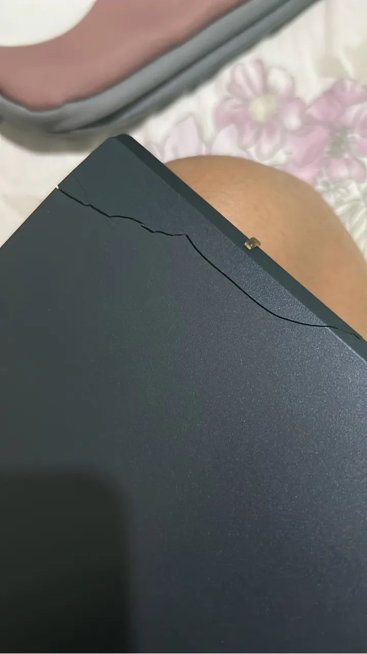 Notebook usado com defeito físico - Foto 5