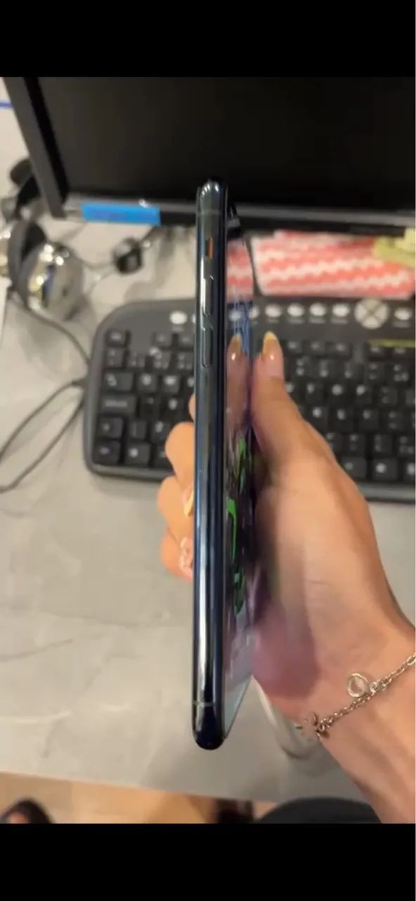 iPhone 11 Pro Max 64gb - Foto 2