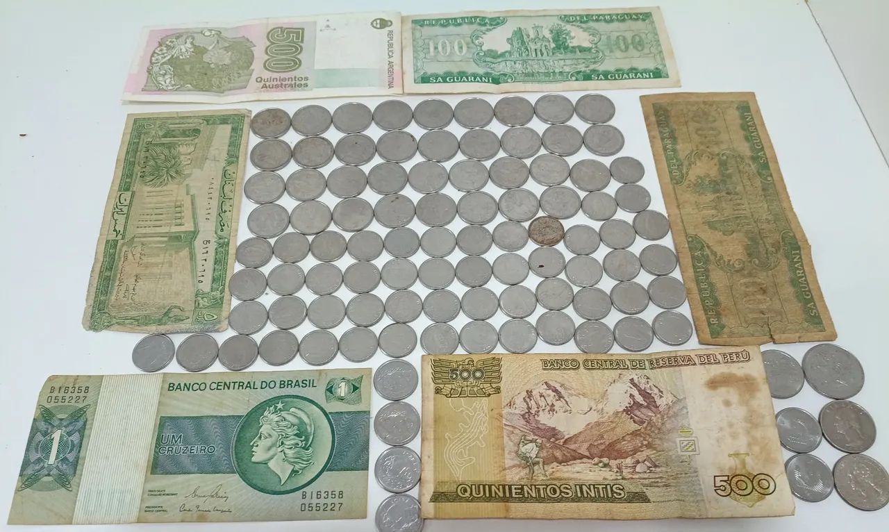 Grupo de 88 Moedas e 6 Cédulas Colecionador  - Foto 5