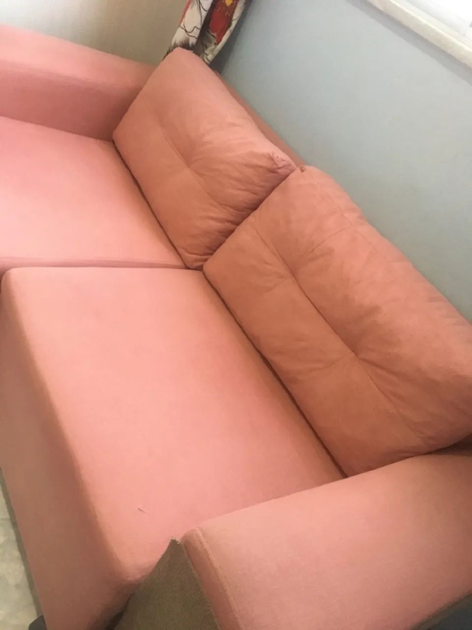 Vendo sofá rosa 3 lugares - Foto 2