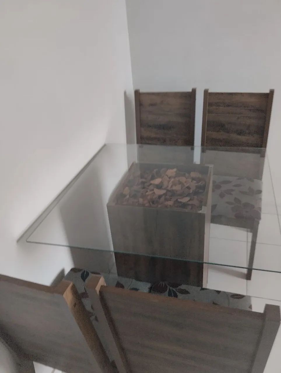 Mesa com 4 cadeiras  - Foto 3