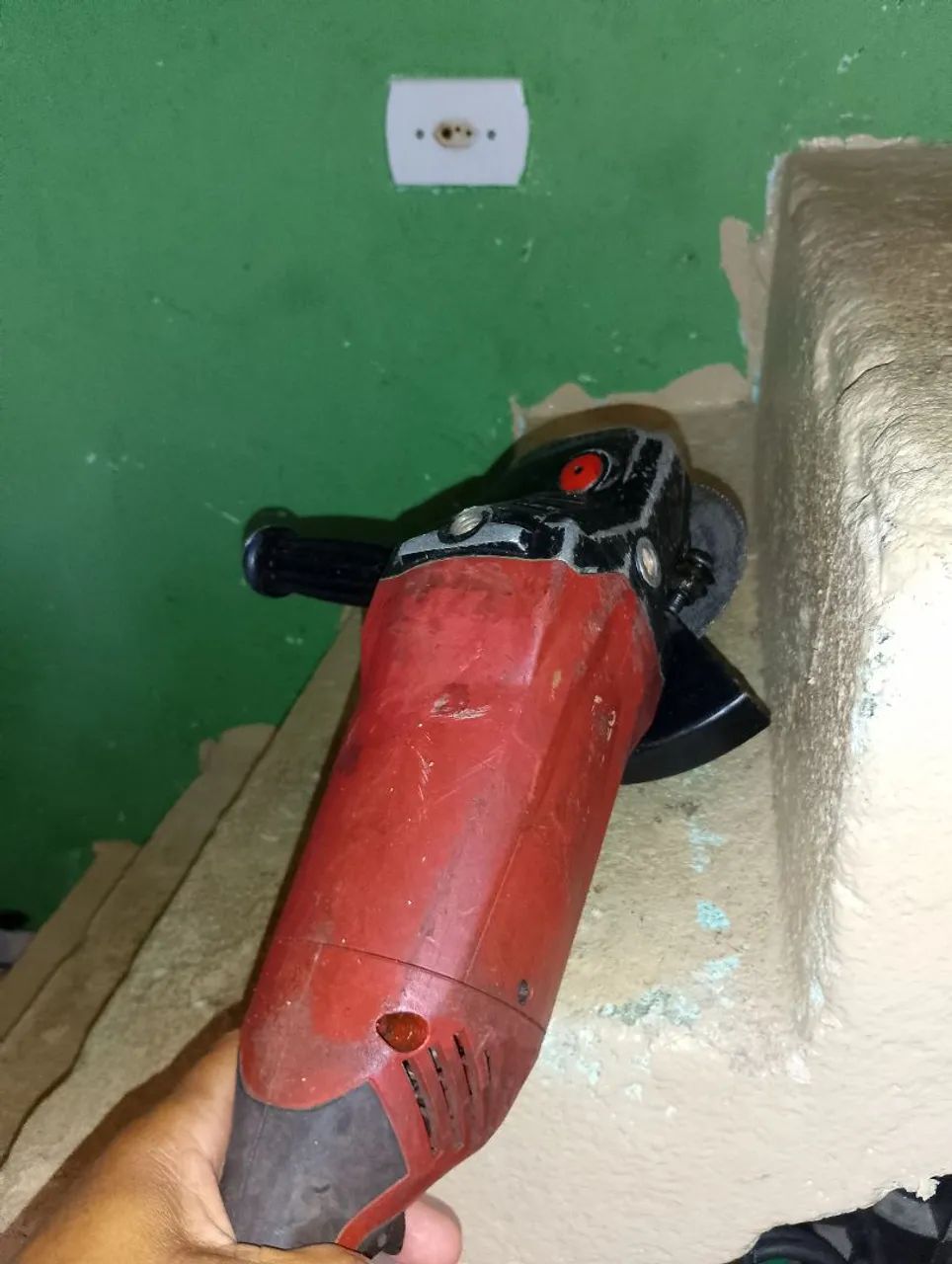 Esmerilhadeira hilti de qualidade funcionando perfeitamente 220 volts