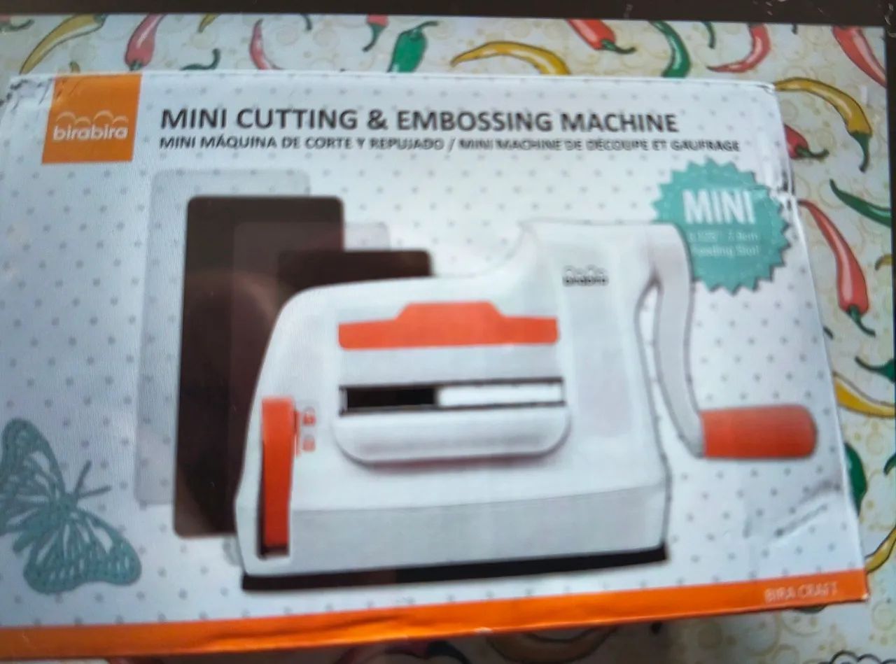 Mini Máquina para cortar Feltro e Relevo 