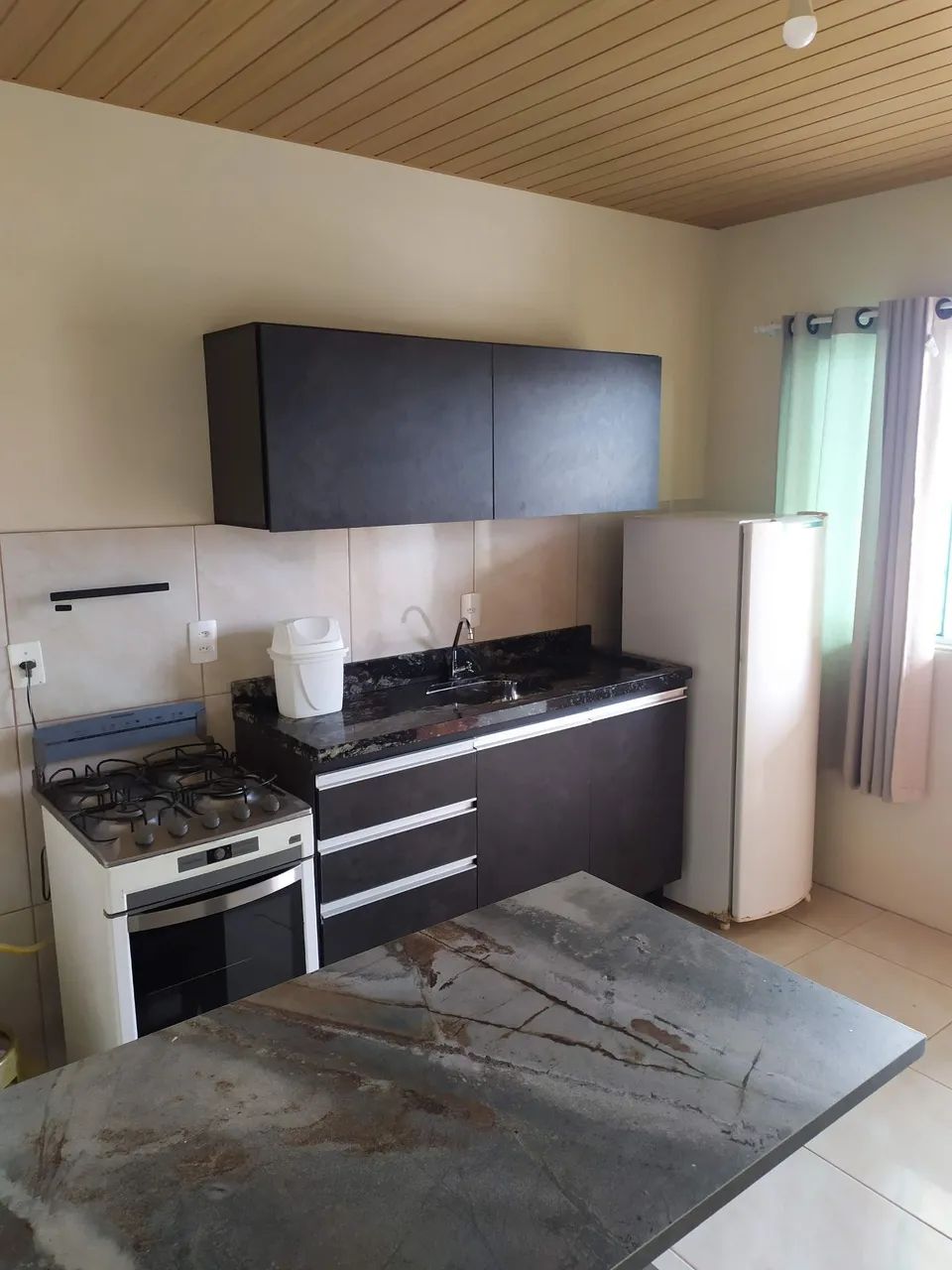 Alugo apartamento 