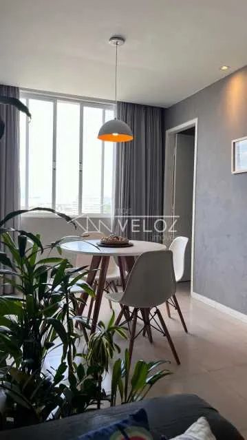 Apartamento - / Residencial / Centro