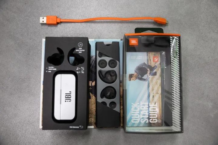 Carregador e Case Fone Bluetooth JBL Reflect Flow - Foto 3