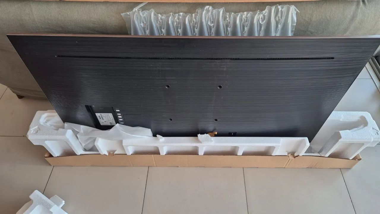 TV com defeito Samsung 55" QLED 4K UHD - Foto 2