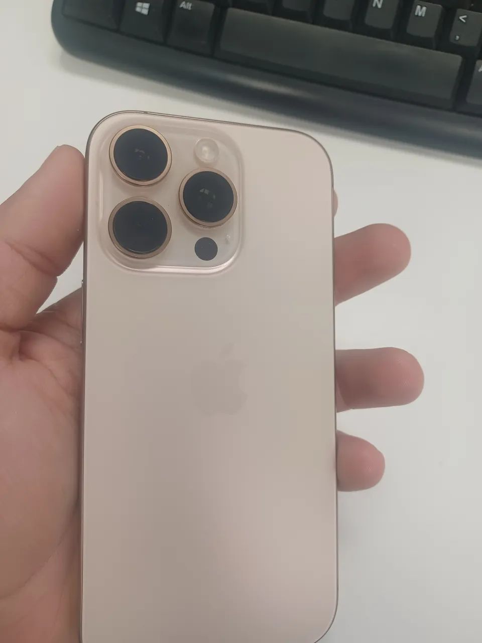 iPhone 16 Pro 256GB Desert Titanium