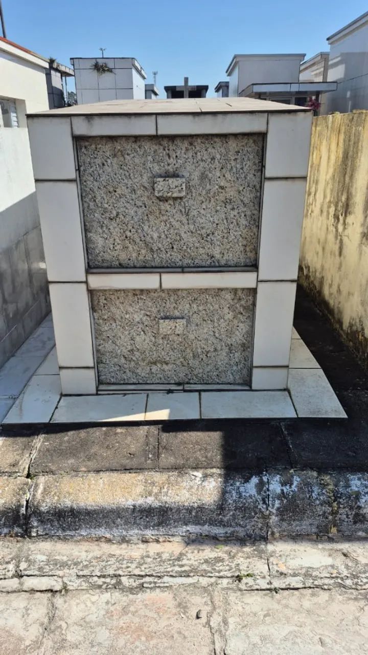 Vendo jazigo de 2 gavetas no Cemitério Santo Angelo- Campo Largo/PR