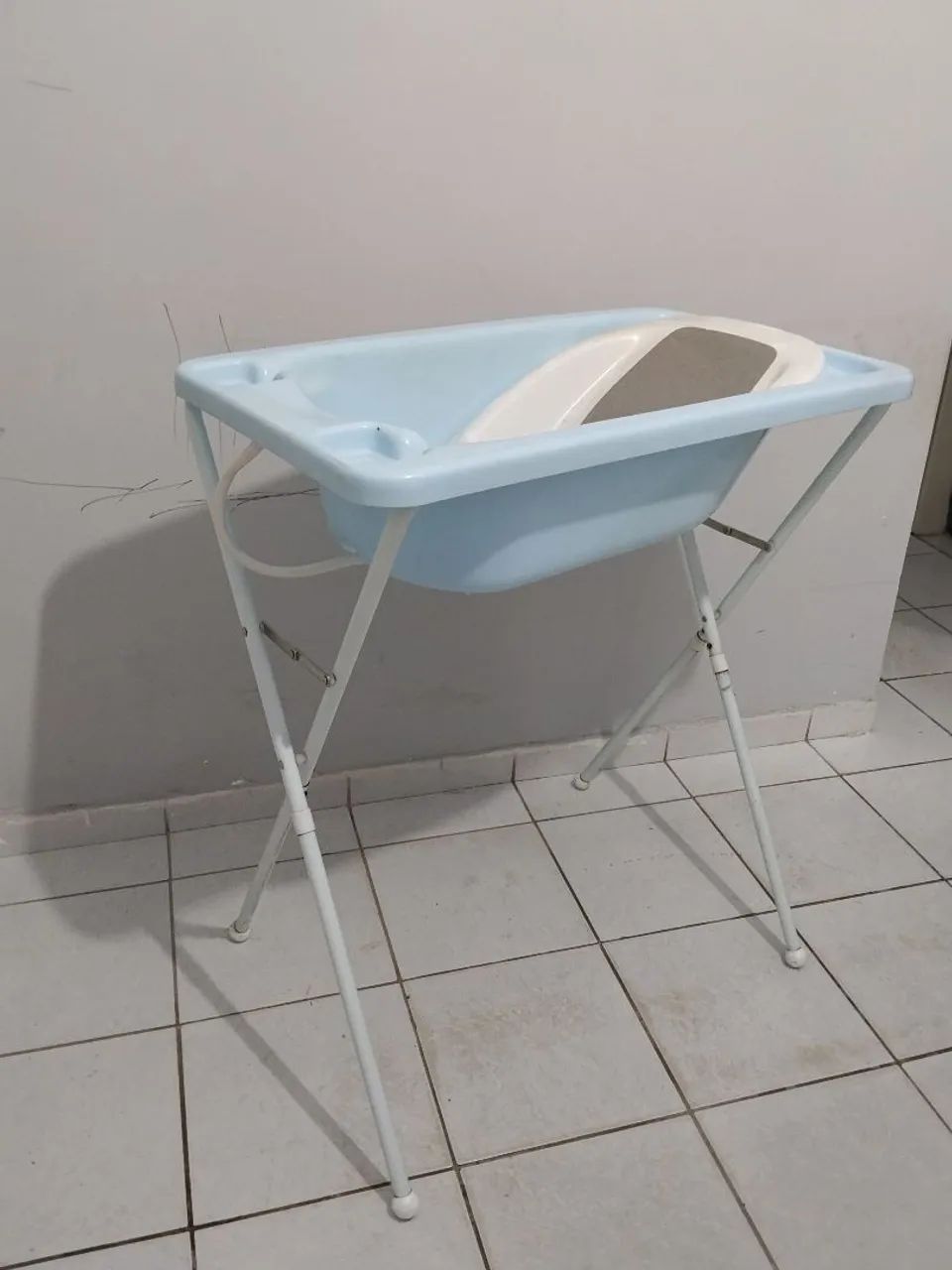 Banheira de bebê com suporte  - Foto 2