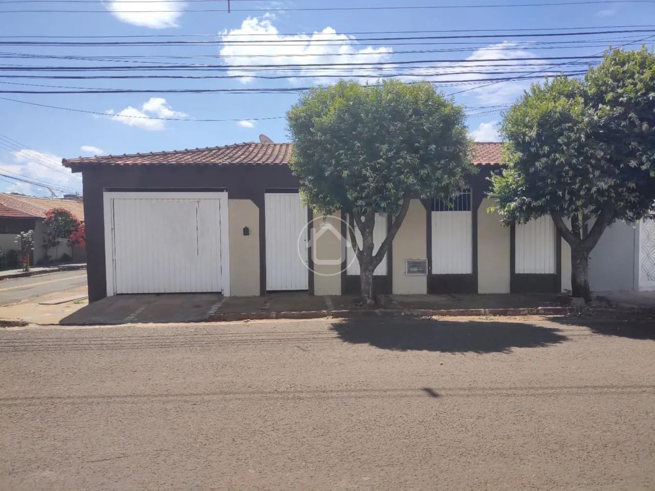 CASA COM 3 DORMITORIOS JARDIM IMA