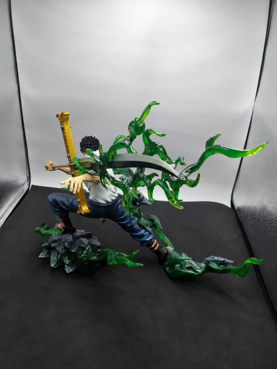 Dracule Mihawk 35cm - One Piece Figure Colecionável - Foto 5