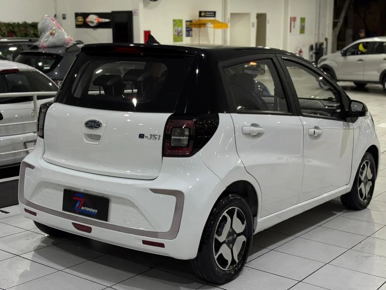 JAC E-JS1 62cv 5P Aut. (elétrico) 2024 - Foto 5