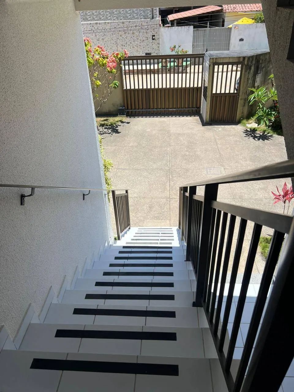 VENDO apartamento com 2 dormitórios - Praia do Francês - Foto 2