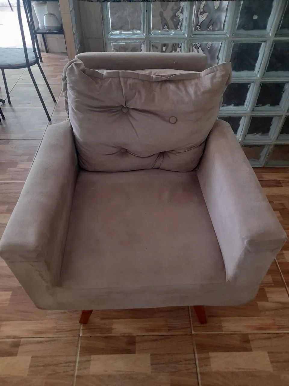 Poltrona semi nova